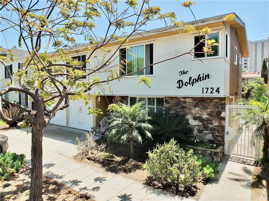 Property Photo: 1724 E 1st Street 5A CA 90802