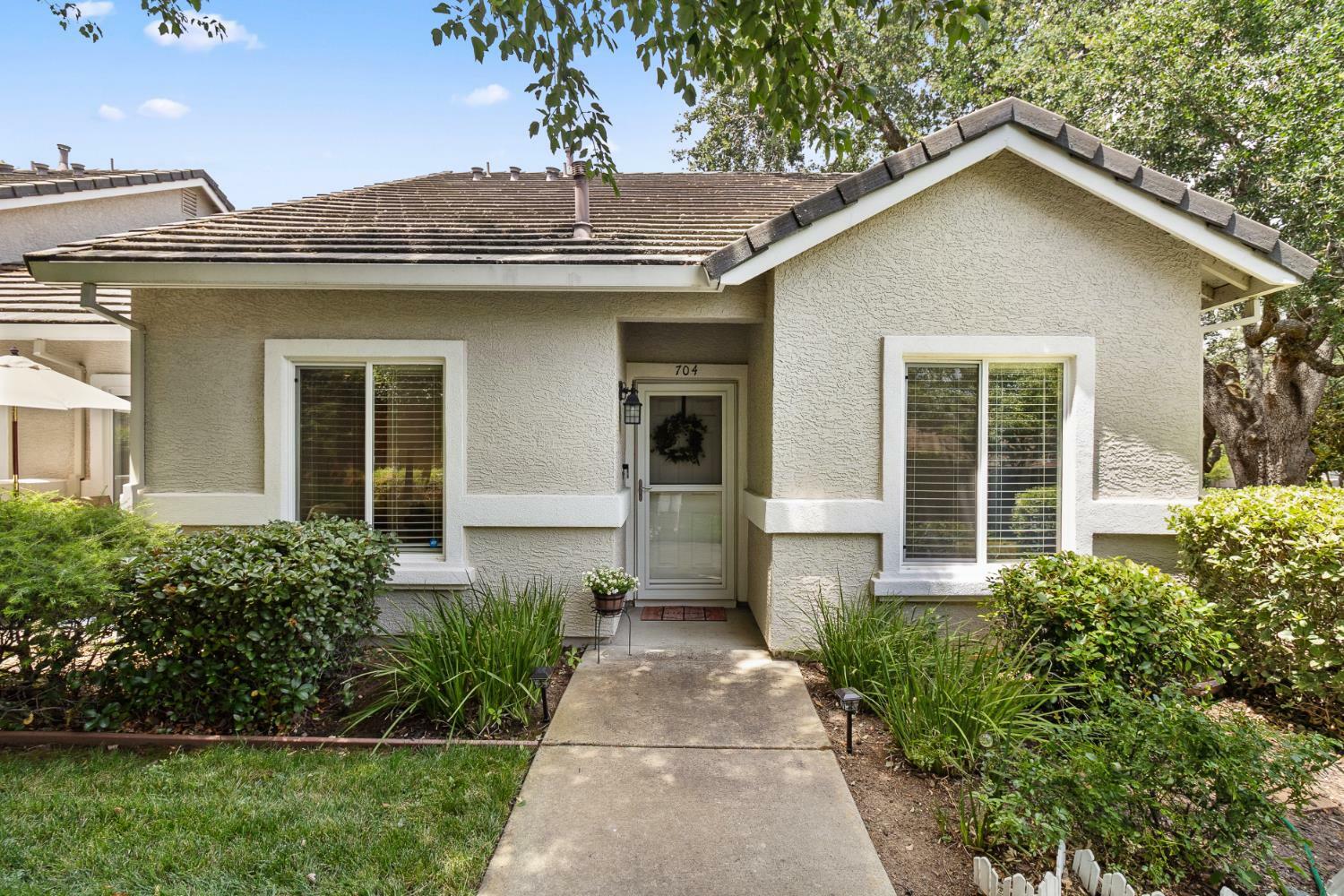 Property Photo: 704 Shasta Oaks Circle CA 95678