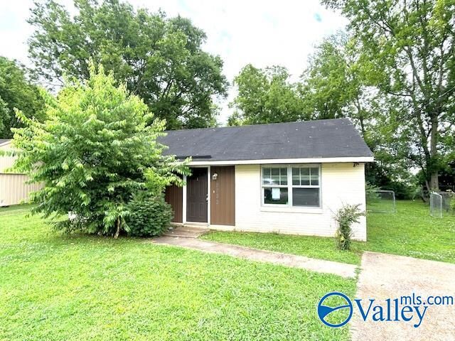 Property Photo: 2433 Mt Vernon Rd NW AL 35810