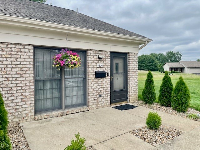 Property Photo:  1634 Westhampton Drive  OH 44515 