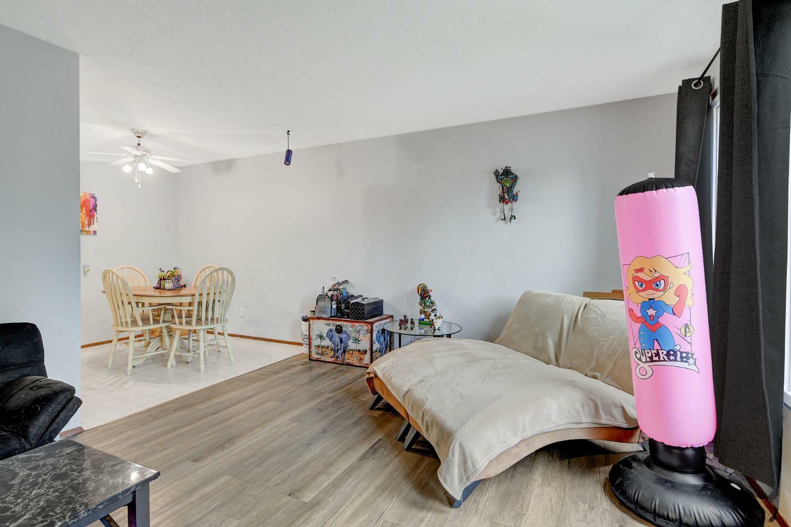 Property Photo: 9707 69 Avenue AB T8V 5E4
