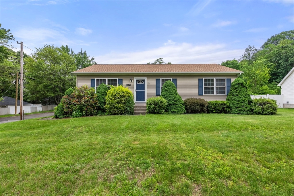 Property Photo: 1072 Montgomery St MA 01013