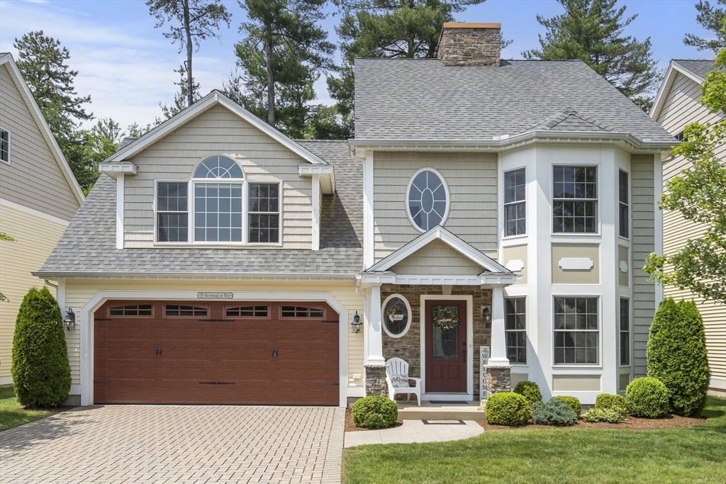 Property Photo: 33 Kensington Way 61 MA 01876