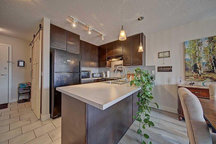 Property Photo:  35 Richard Court SW 456  AB T3E 7N9 