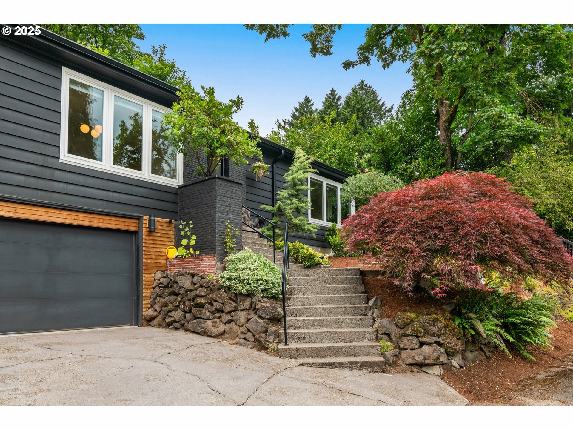 Property Photo:  6945 SW 7th Ave  OR 97219 