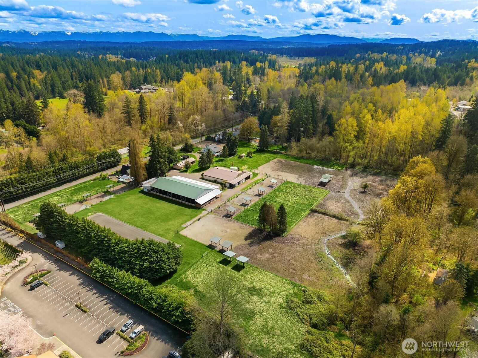 Property Photo: 19011 176th Avenue NE WA 98072