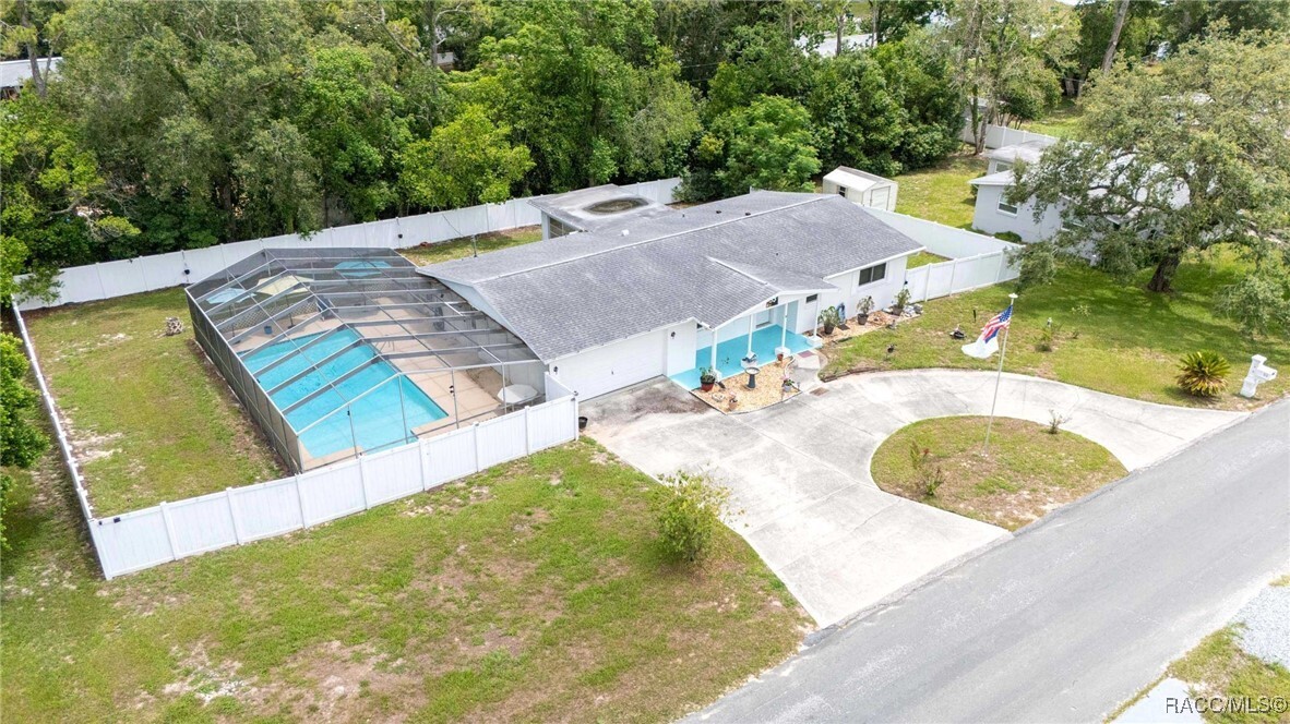 Property Photo:  53 S Columbus Street  FL 34465 