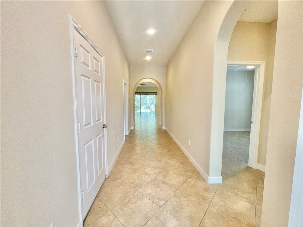 Property Photo:  2640 W Brookfield Way  FL 32966 