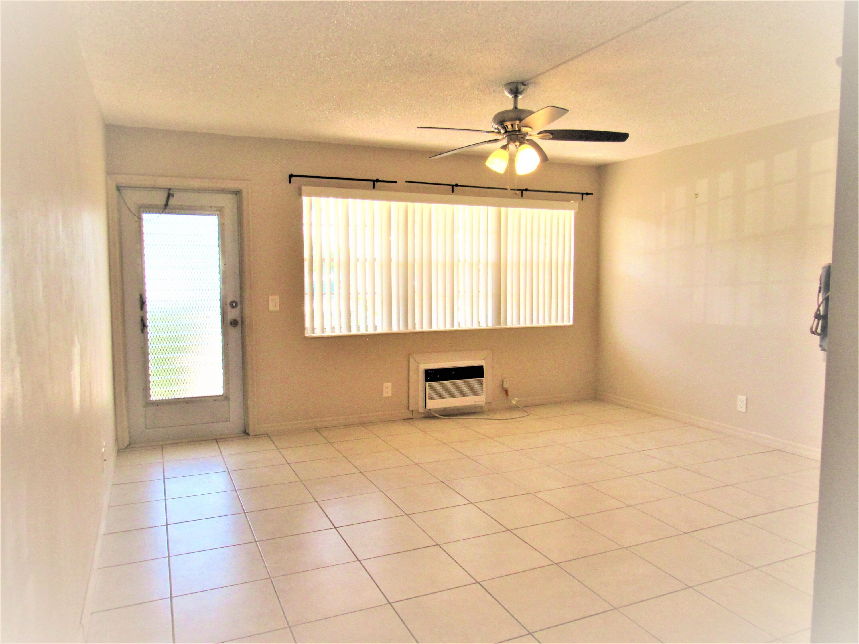 Property Photo: 214 Berkshire K FL 33417