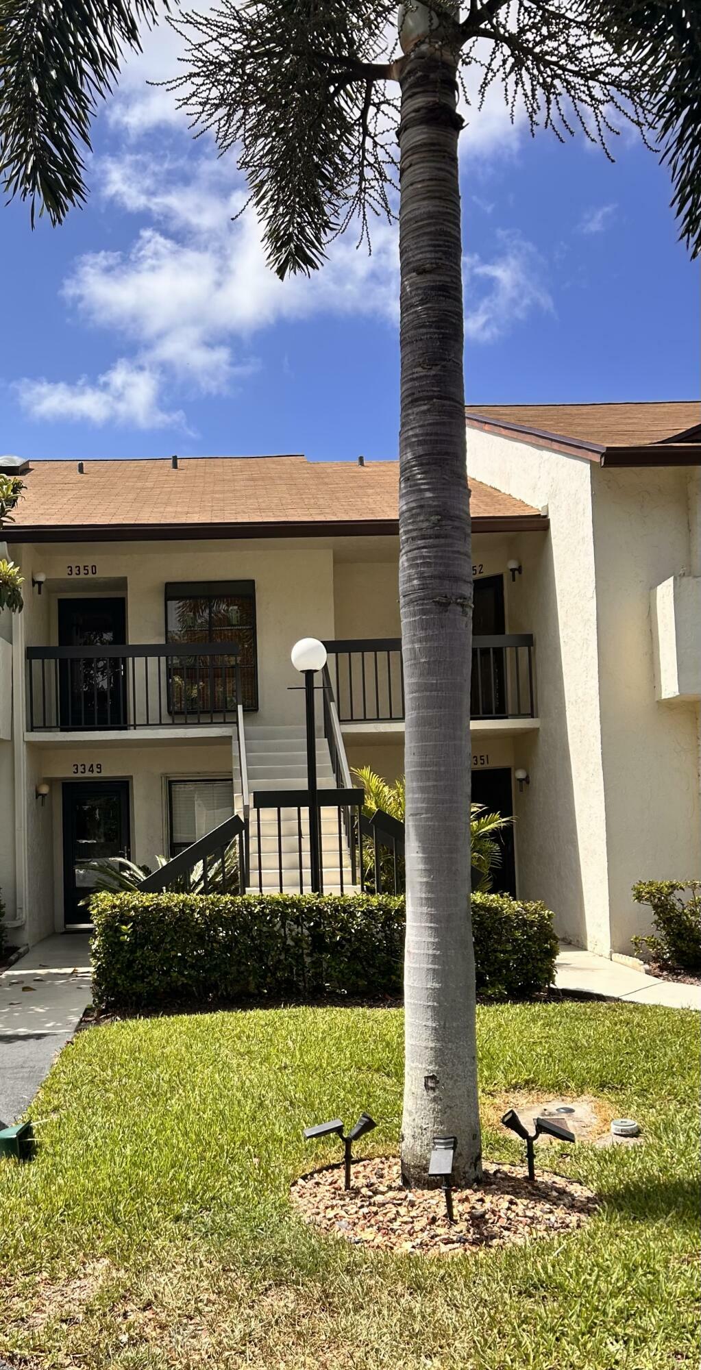 Property Photo: 3349 Lucerne Park Drive FL 33467