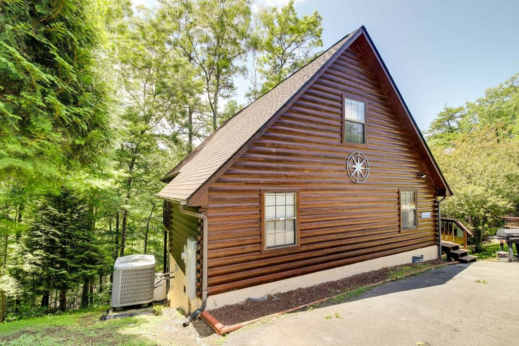 Property Photo: 1656 Racoon Den Way TN 37862
