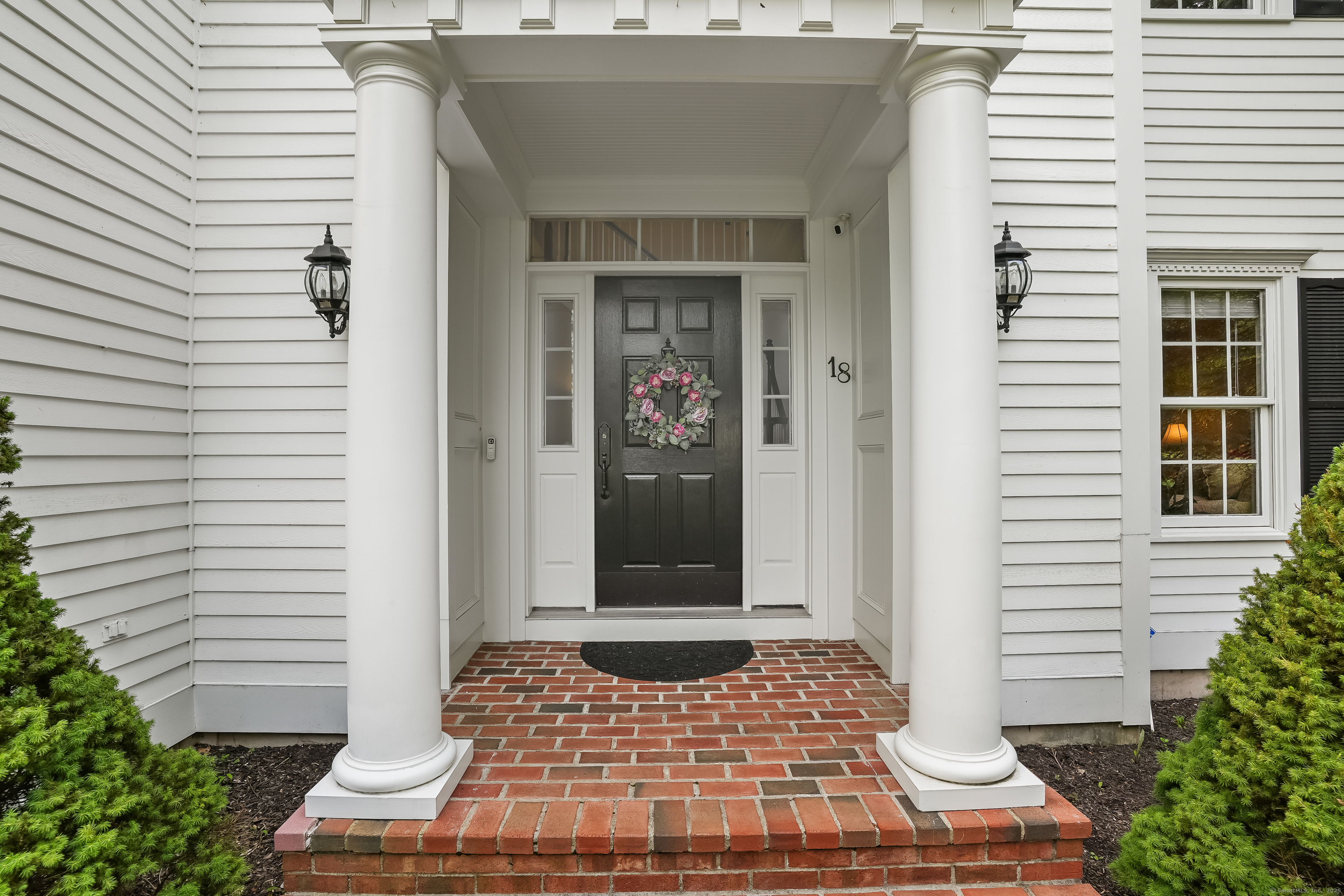 Property Photo: 18 Merlins Lane CT 06470