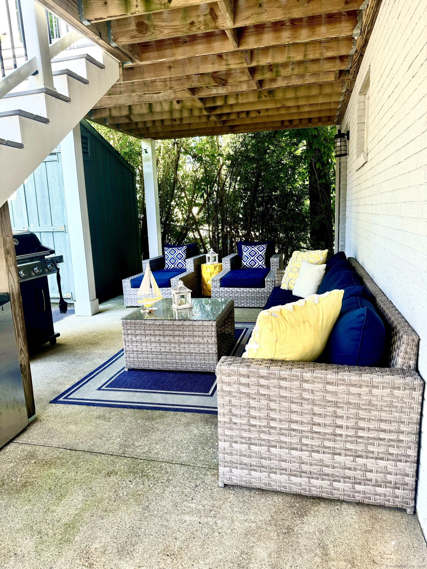 Property Photo: 249 Pequot Avenue 1 CT 06320