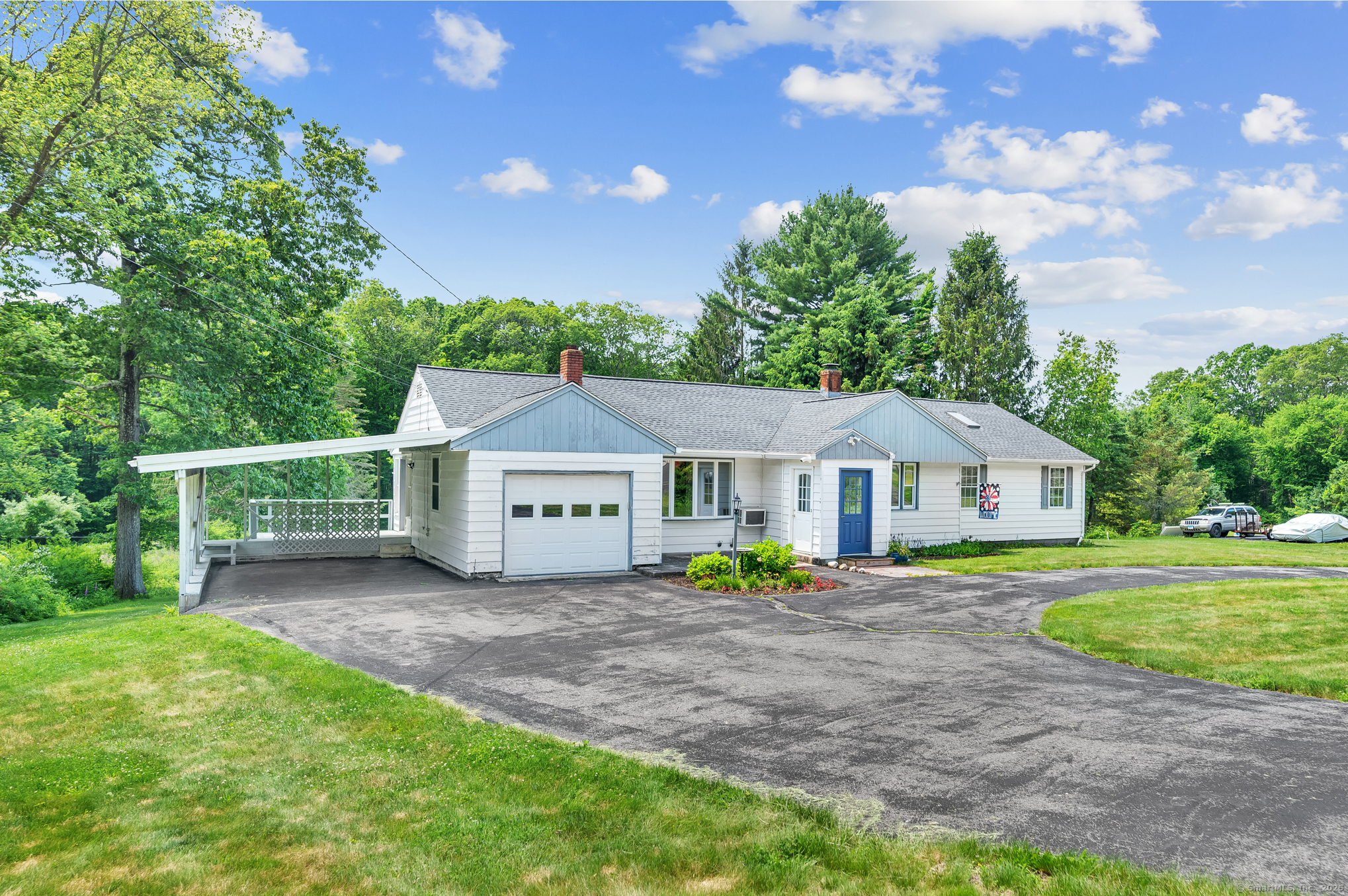Property Photo: 442 Merrow Road CT 06084