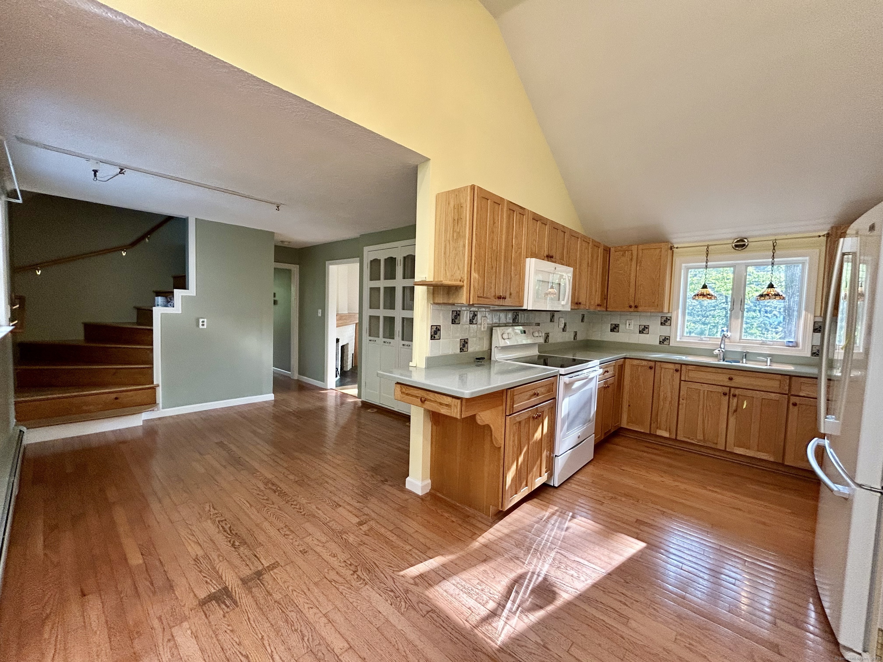 Property Photo: 430 Huckleberry Hill Road CT 06001