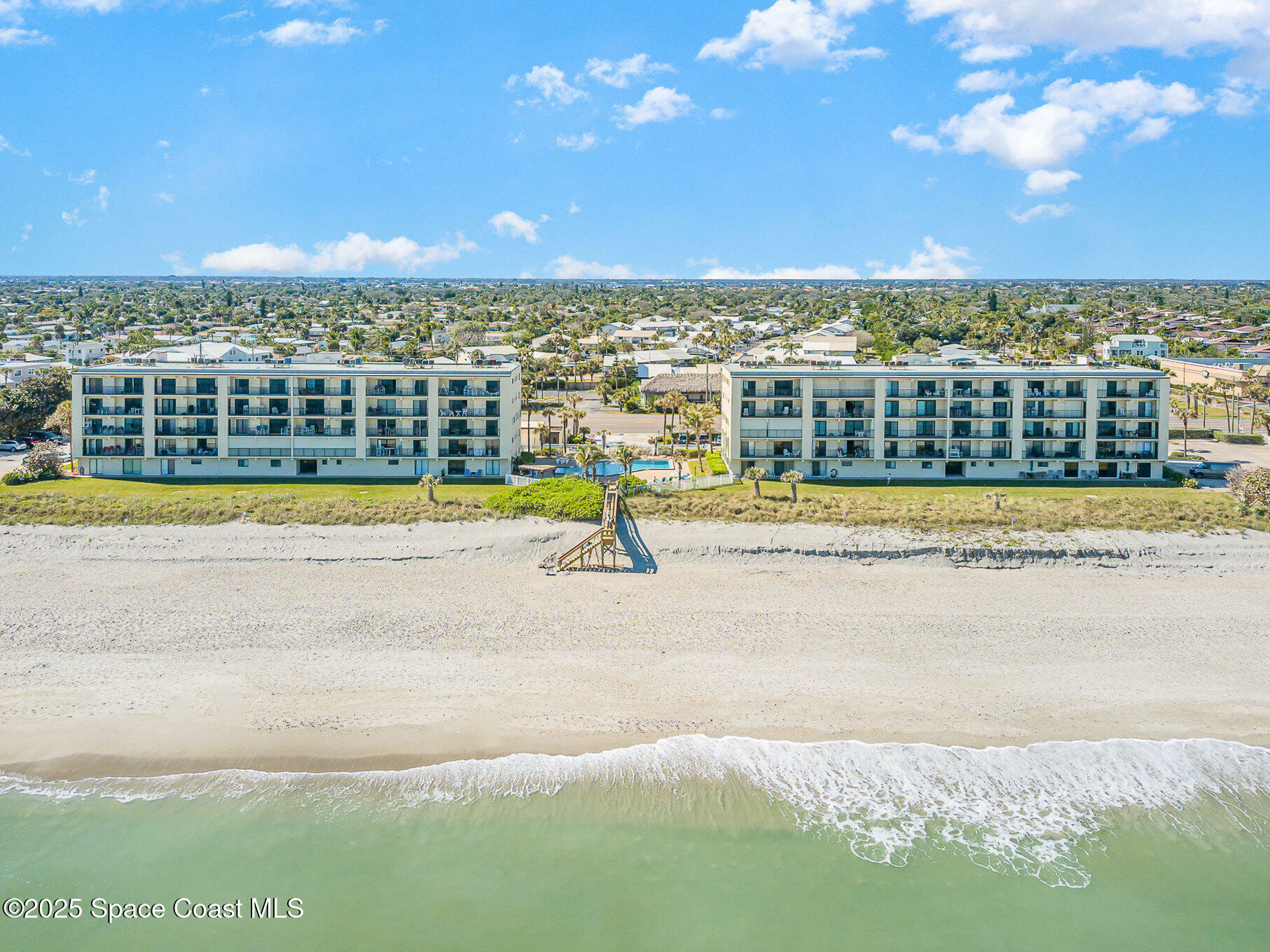 Property Photo: 1465 Jimmy Buffett Memorial Highway FL 32937