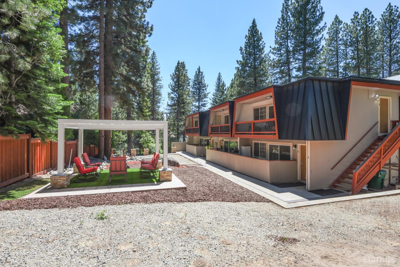 Property Photo: 866 Southwood Boulevard NV 89451