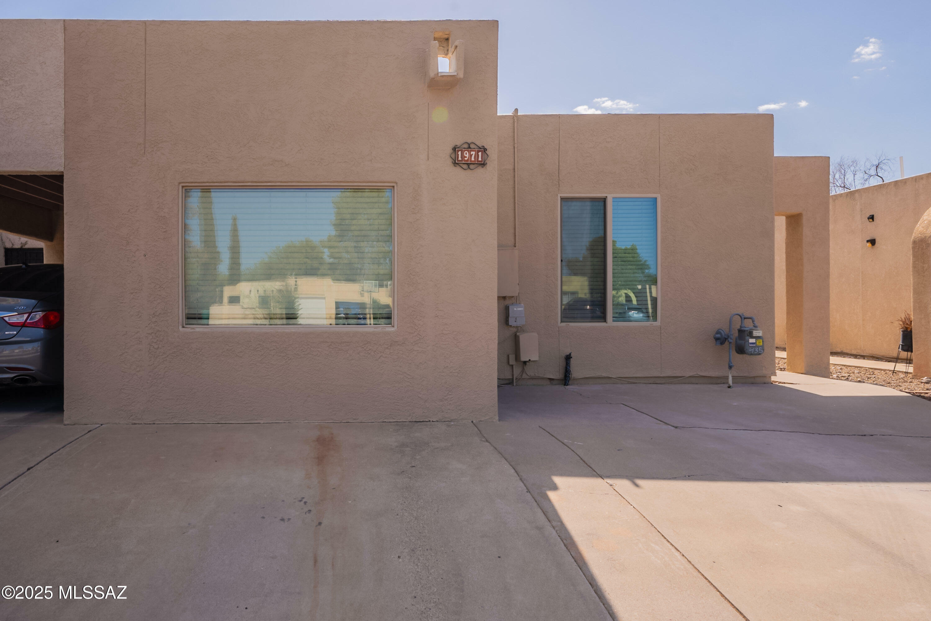 Property Photo: 1971 N Frances Boulevard AZ 85712