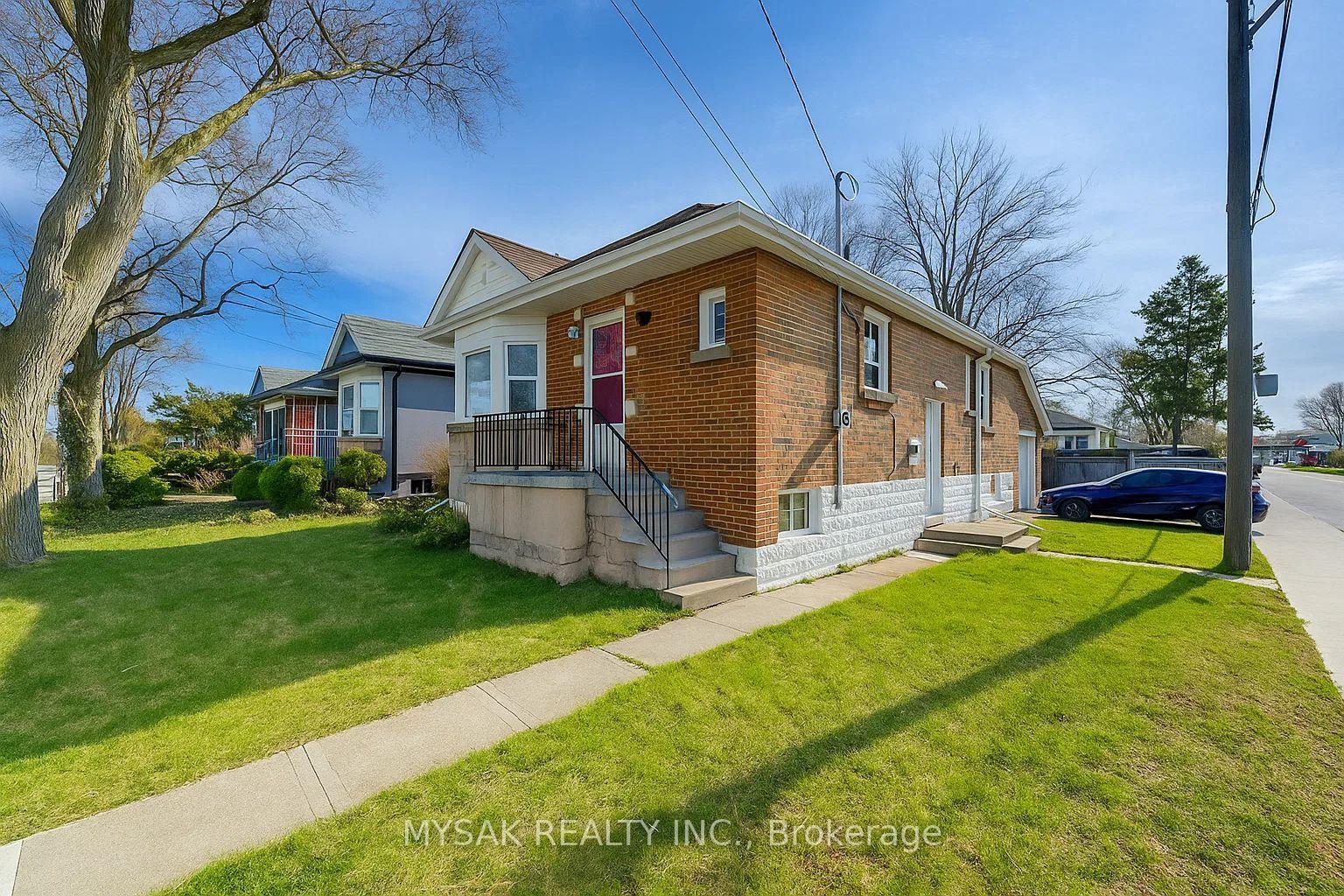 Property Photo: 17 West 3rd Street ON L9C 3J5