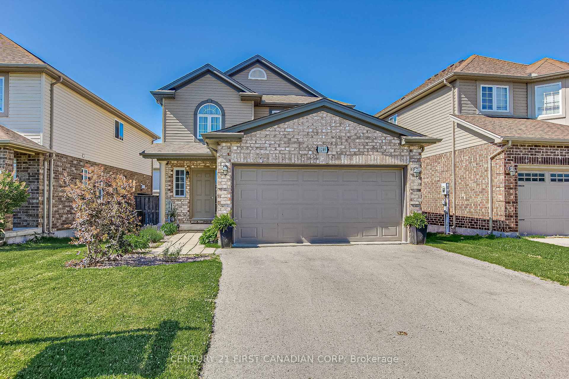 Photo de la propriété: 1289 Lawson Road ON N6G 5K9