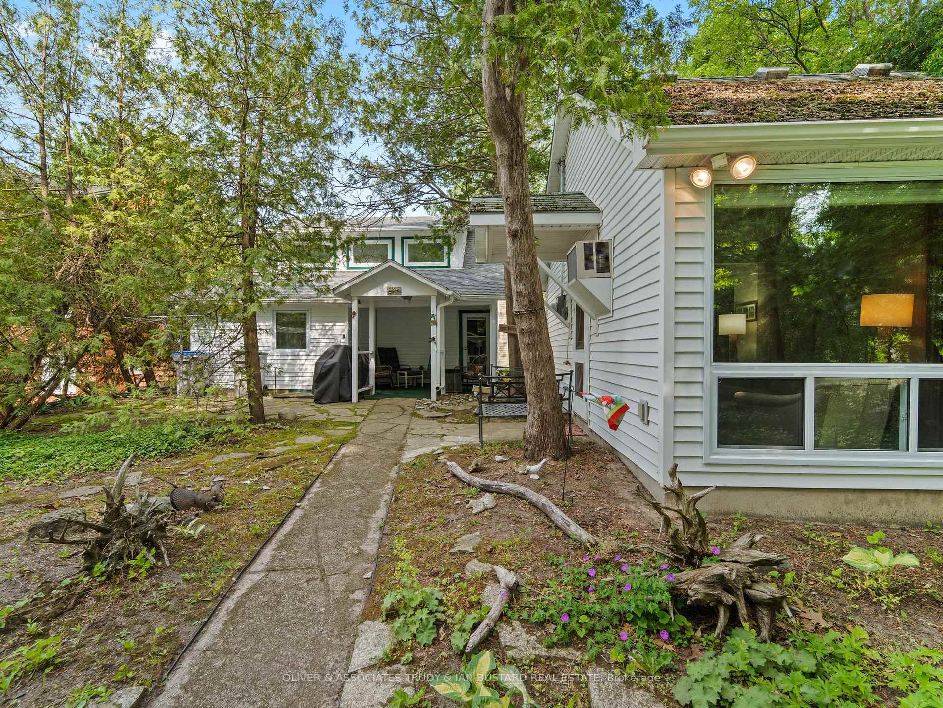 Property Photo: 33 Lakeshore Drive ON N0M 1T0
