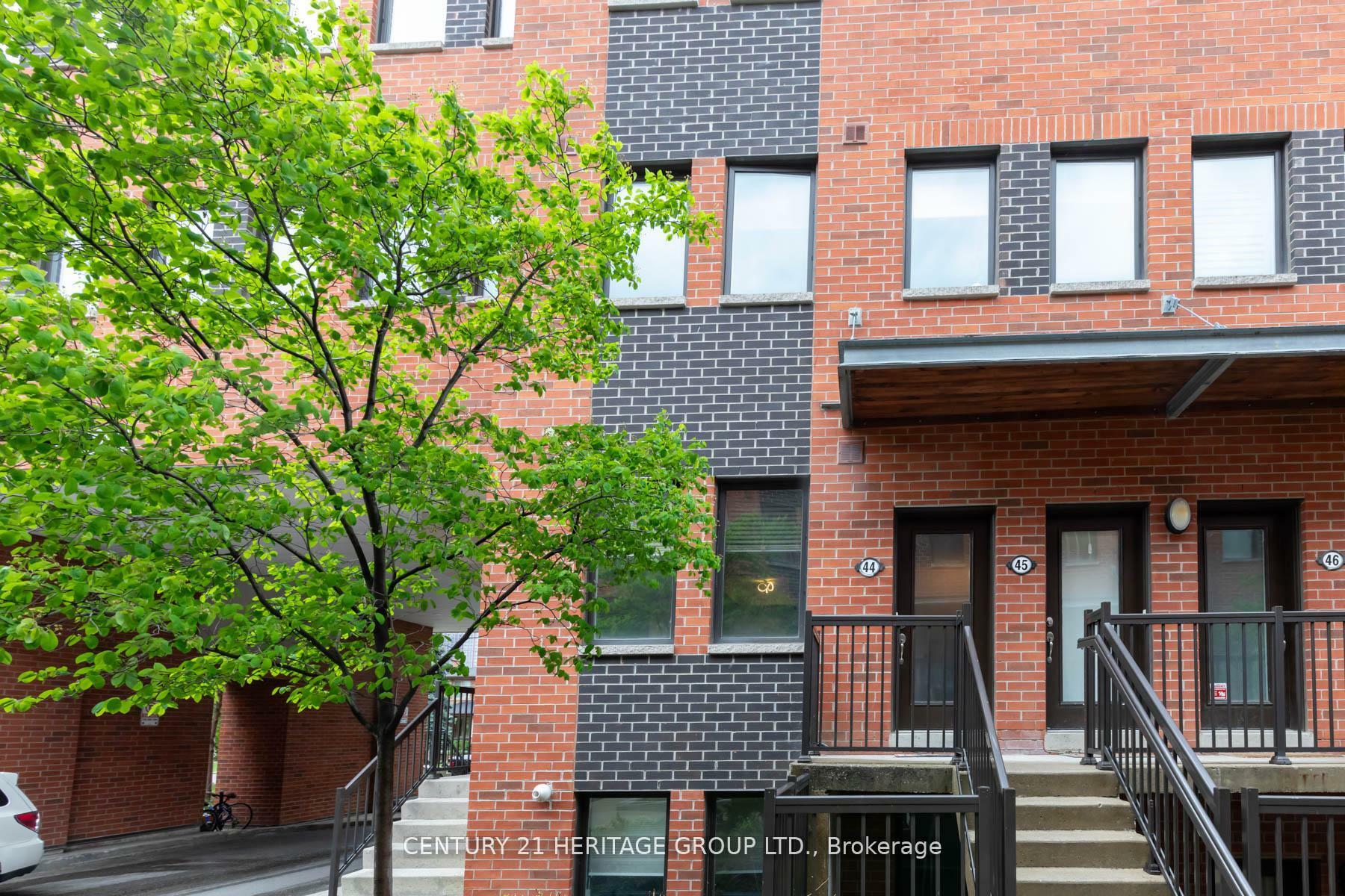 Property Photo:  68 Winston Park Boulevard 44  ON M3K 1C2 
