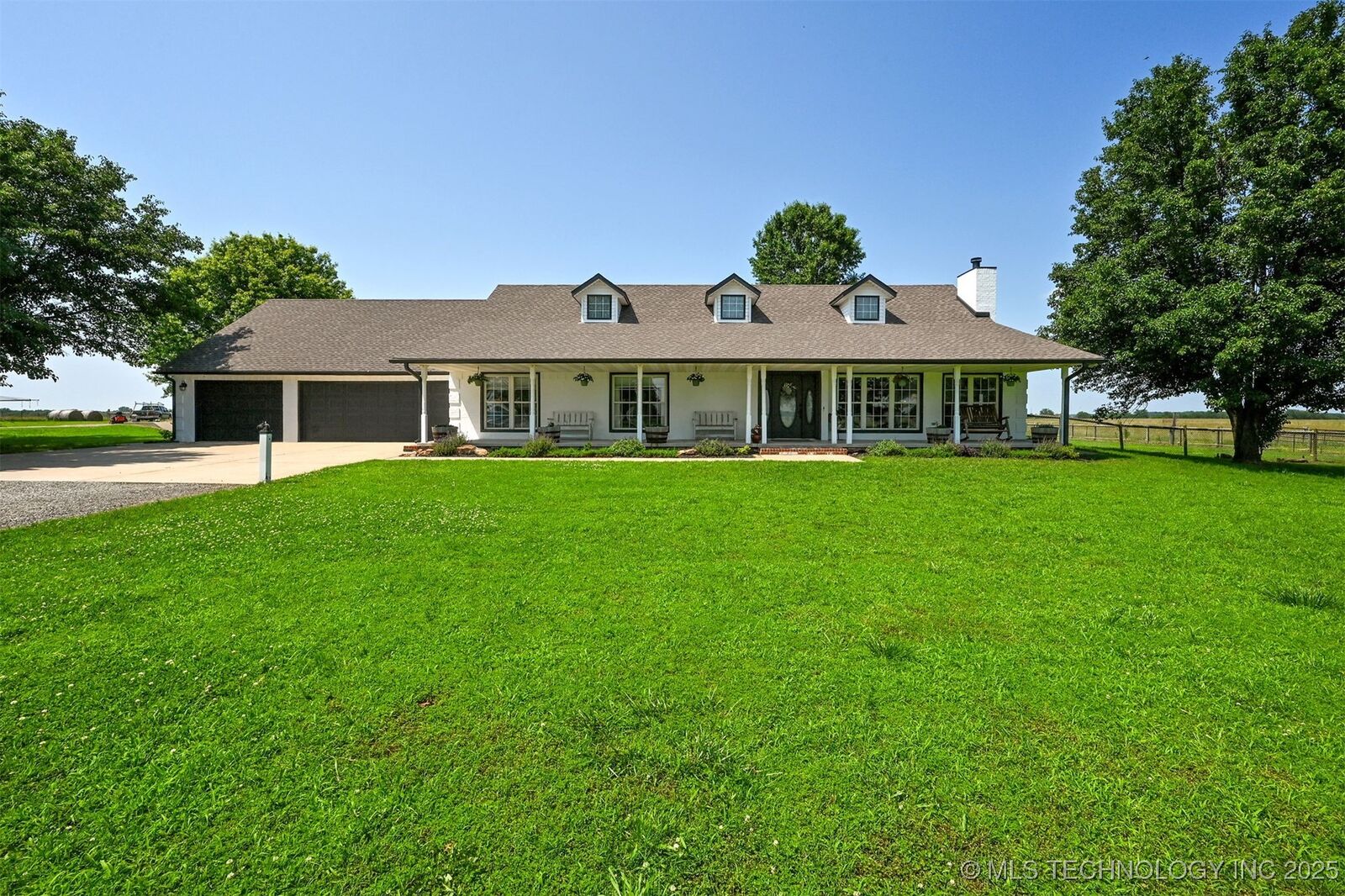 Property Photo:  23535 E 720 Road  OK 74467 