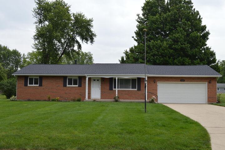 2733 Rosewood Drive  Troy OH 45373 photo