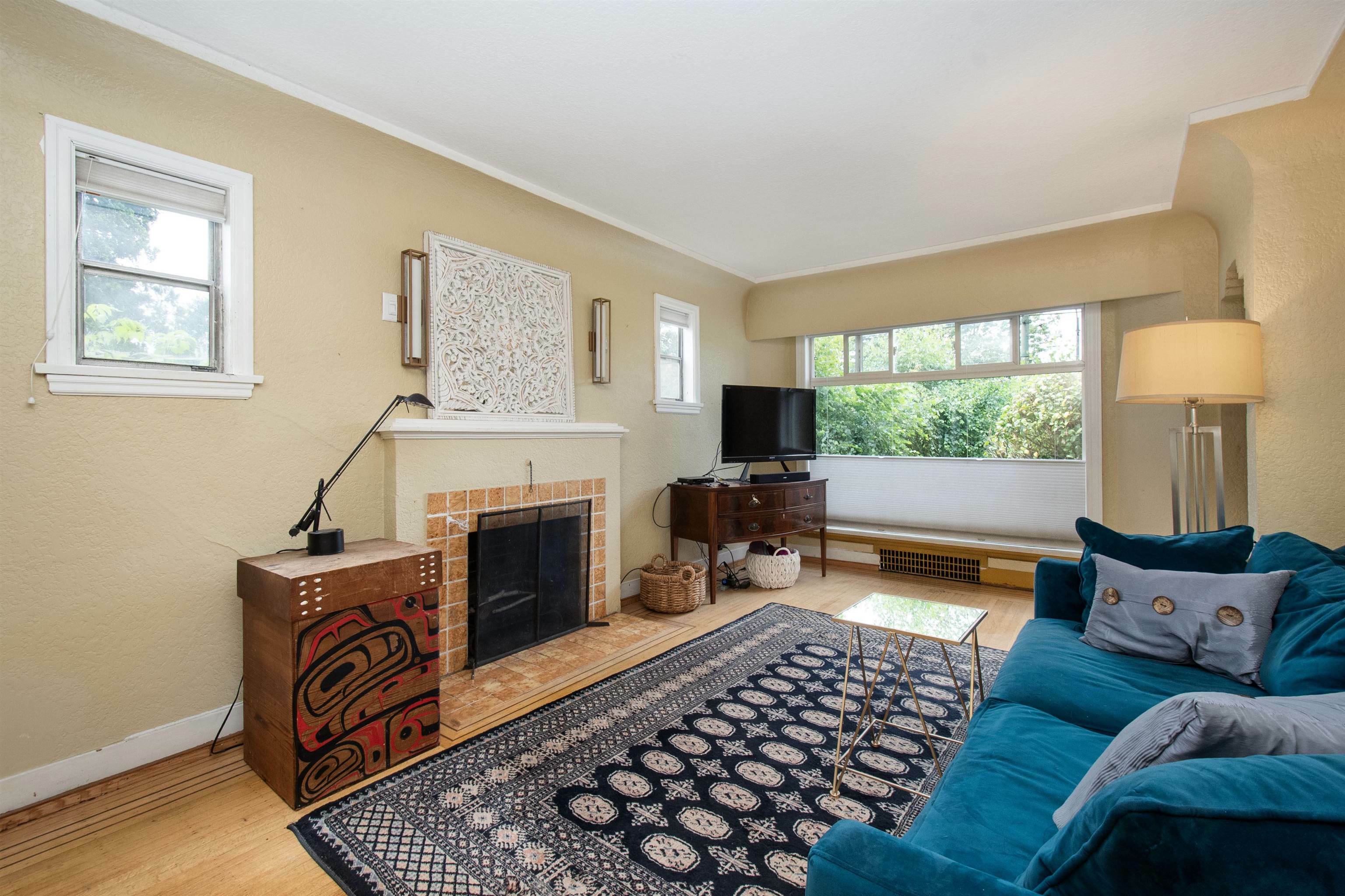 Property Photo: 2686 Nanaimo Street BC V5N 5E7