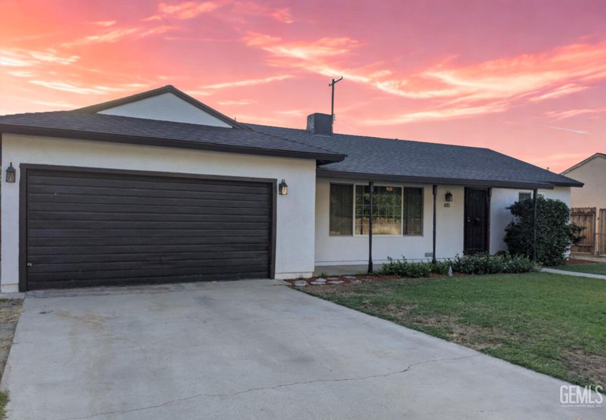 615 Cherokee Drive  Bakersfield CA 93309 photo