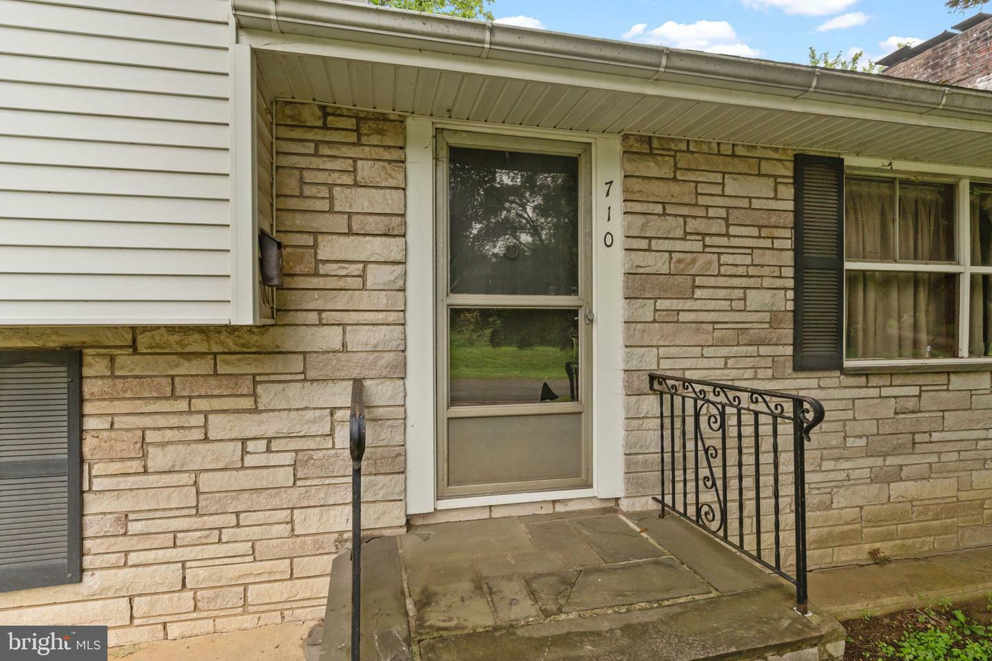 Property Photo:  710 Fifth Street  NJ 08554 