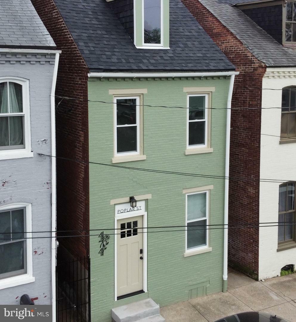 Property Photo: 474 Poplar Street PA 17603