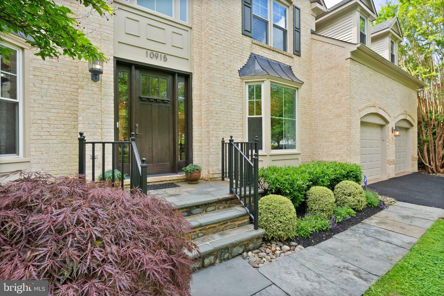 Property Photo: 10915 Lamplighter Lane MD 20854
