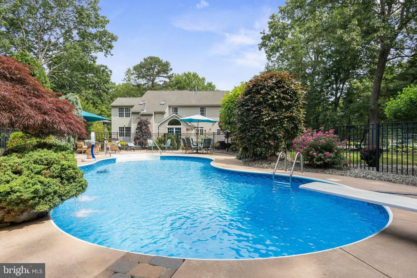 Property Photo:  7 Oak Leaf Drive  NJ 08533 