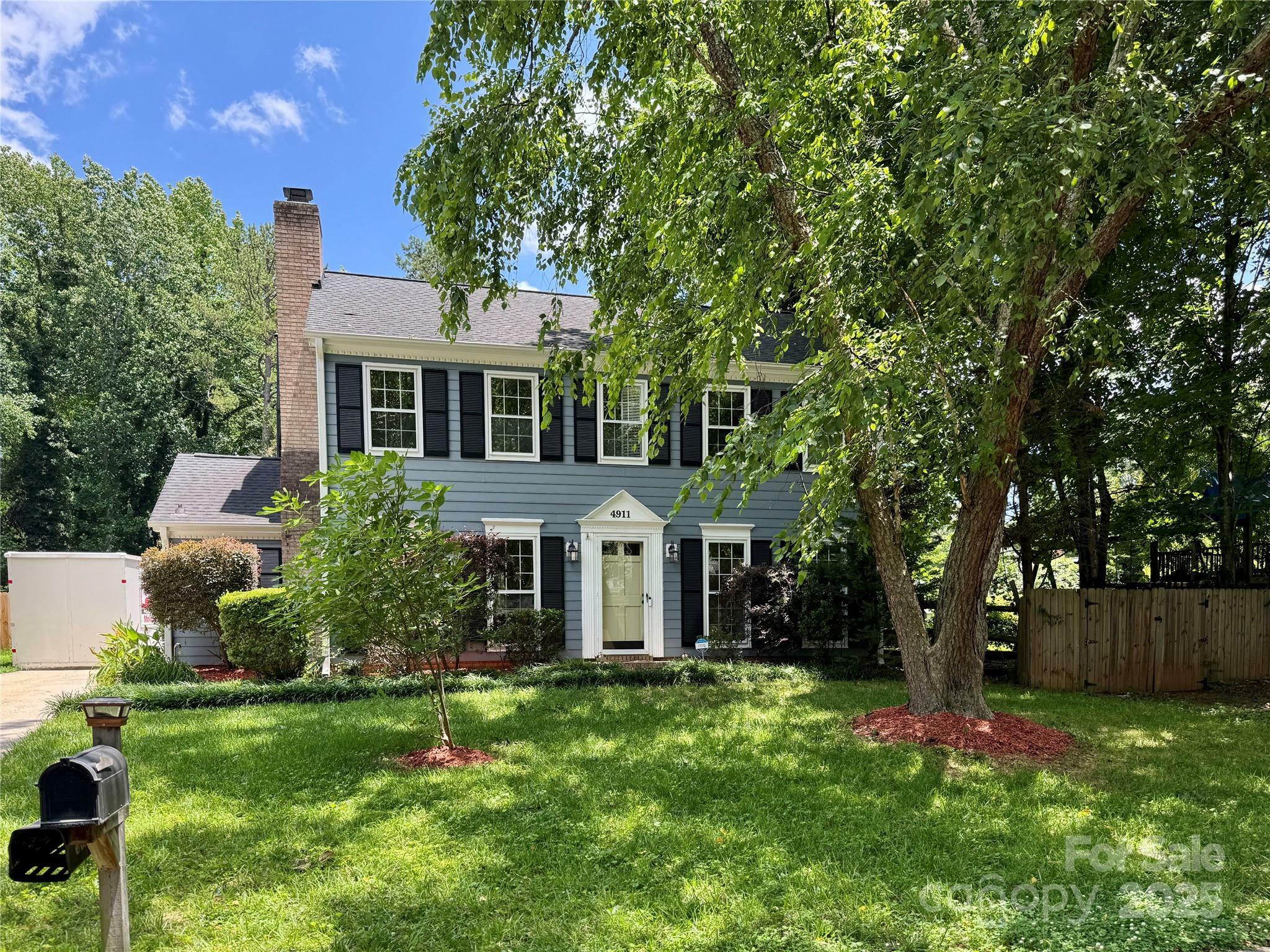 Property Photo: 4911 Rivergreen Lane NC 28227