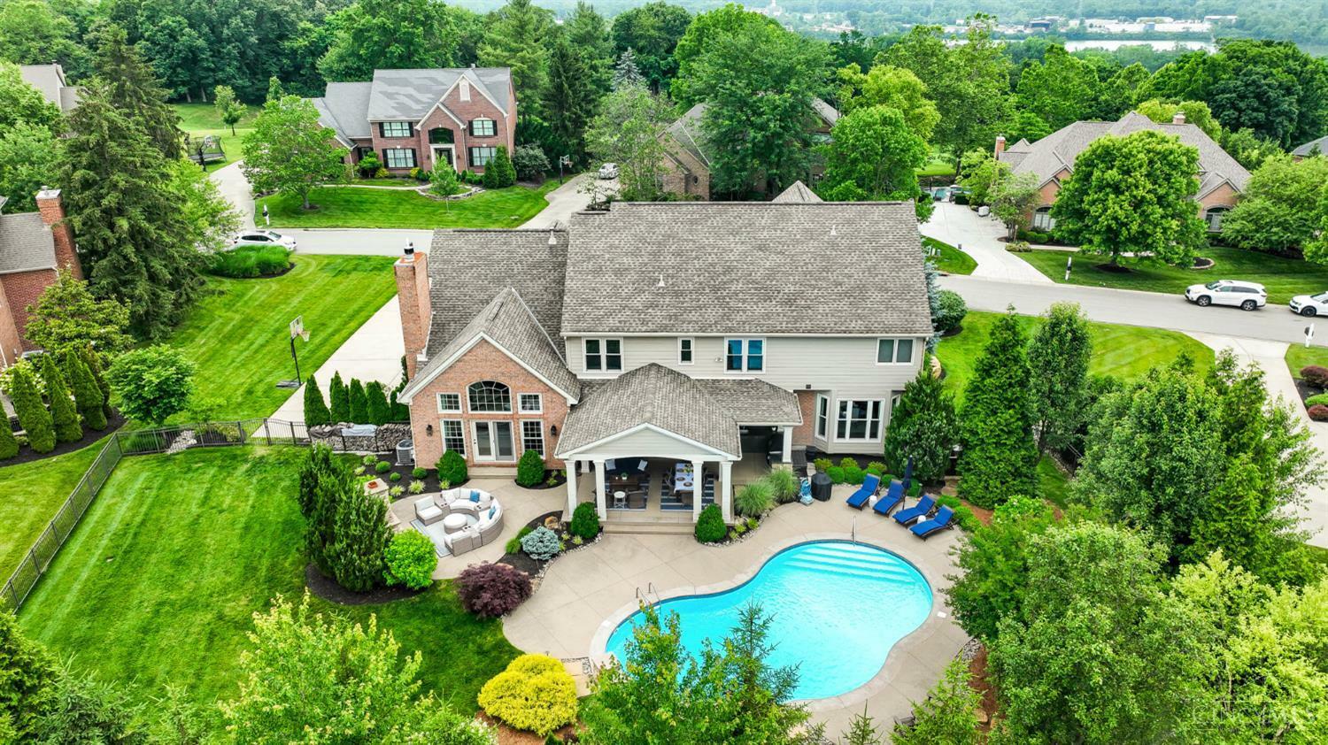 Property Photo: 3250 Ivy Hills Boulevard OH 45244
