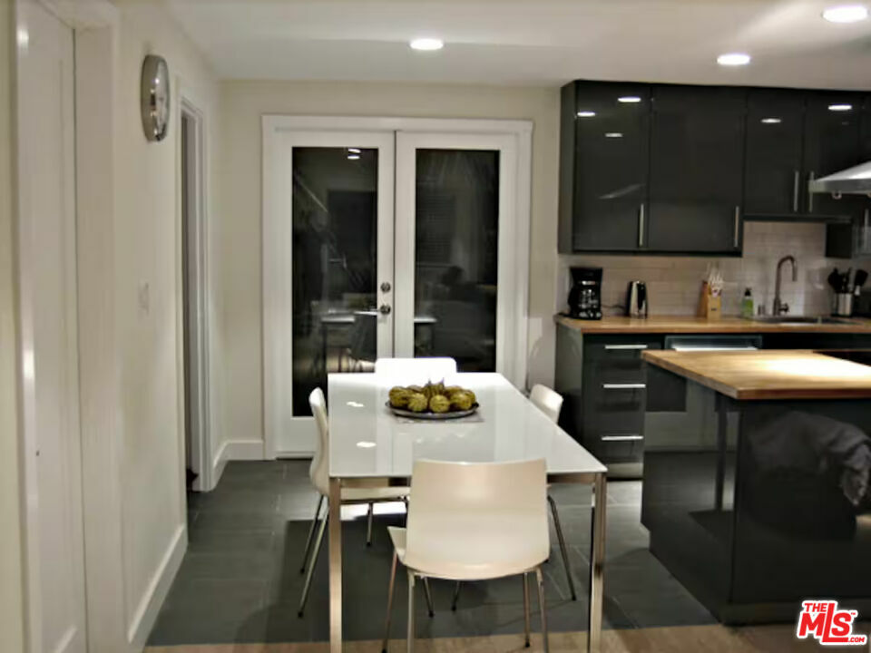 Property Photo: 4125 1/2 Huron Ave CA 90232