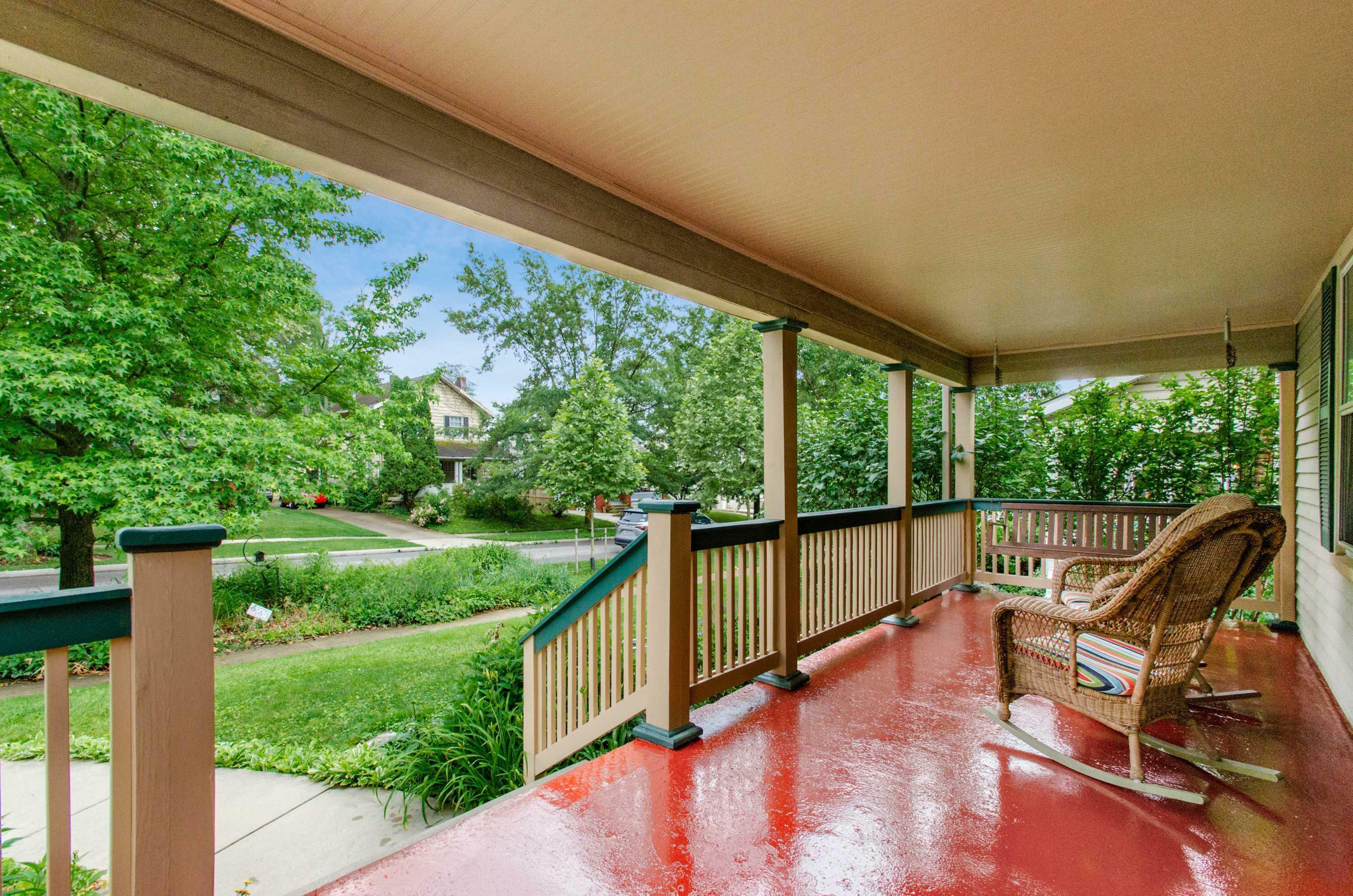 Property Photo: 214 Blenheim Road OH 43214