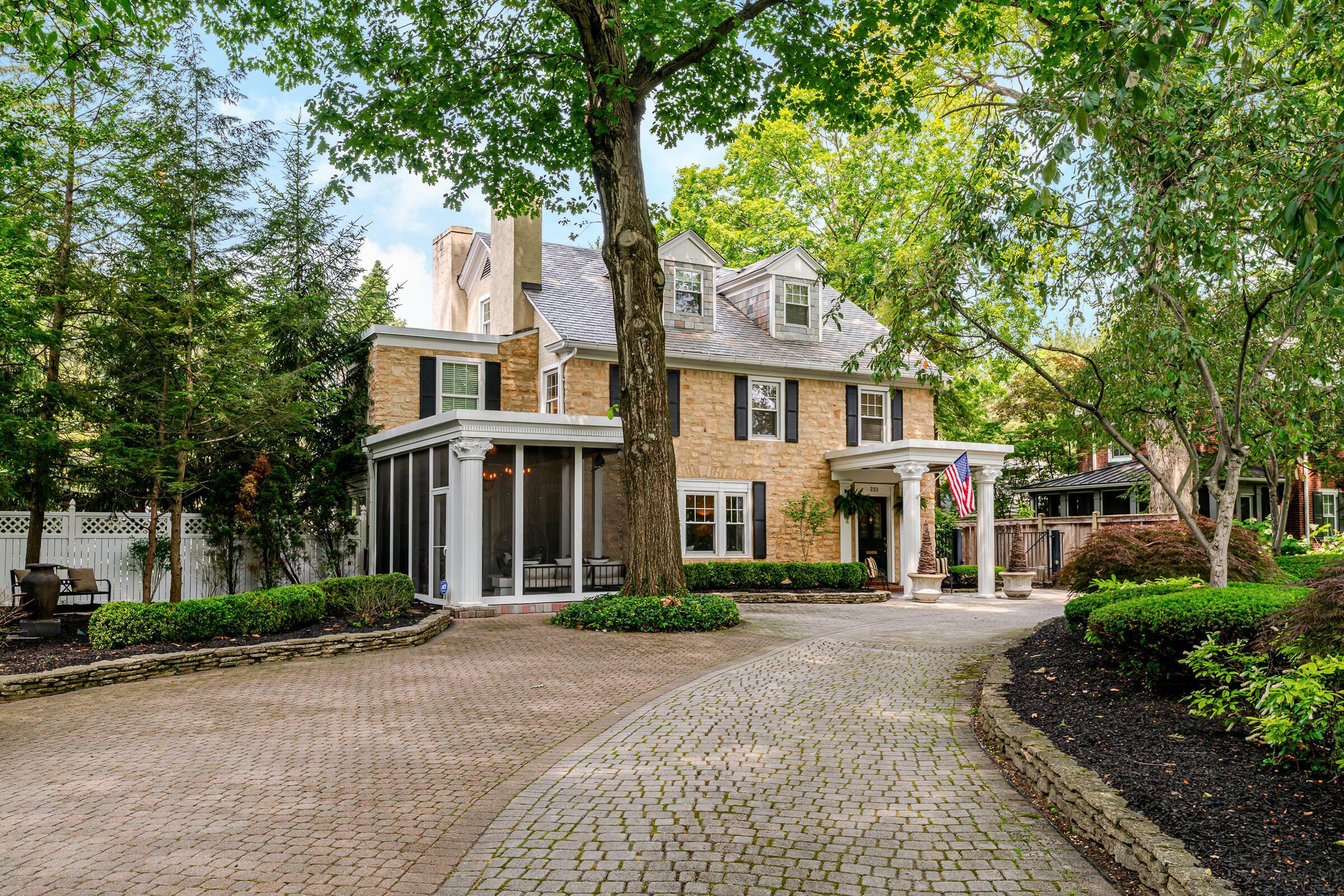 Property Photo:  233 Preston Road  OH 43209 