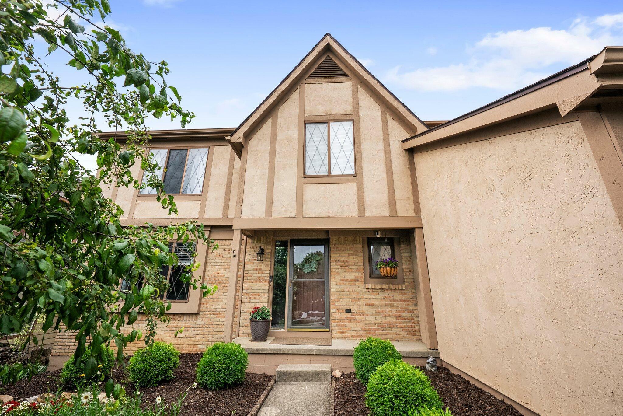 Property Photo:  5524 Rushden Drive  OH 43230 