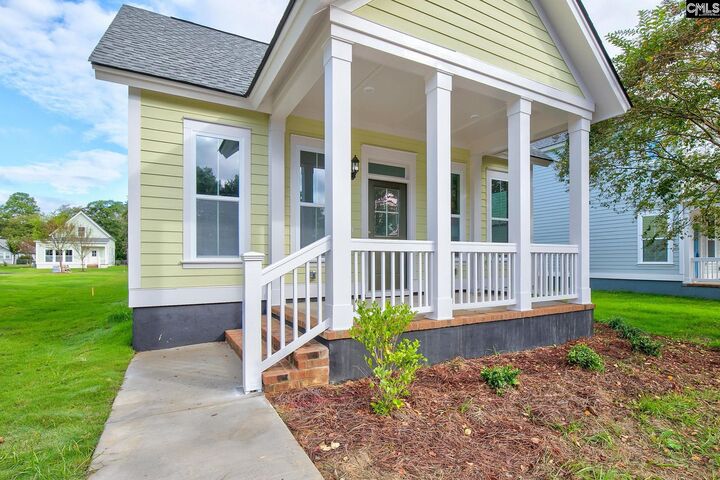 Property Photo:  806 Lexington  SC 29033 