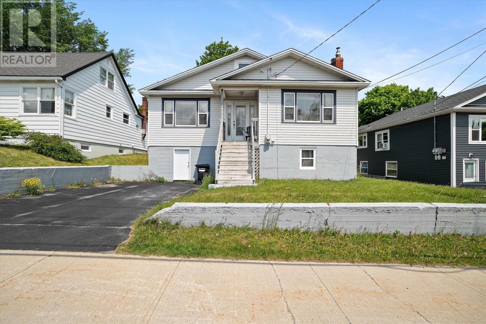 Photo de la propriété: 398 Hamilton Avenue Extension NL A1E 1K3