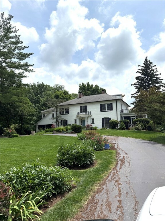 Property Photo:  4 Powers Lane Place  IL 62522 