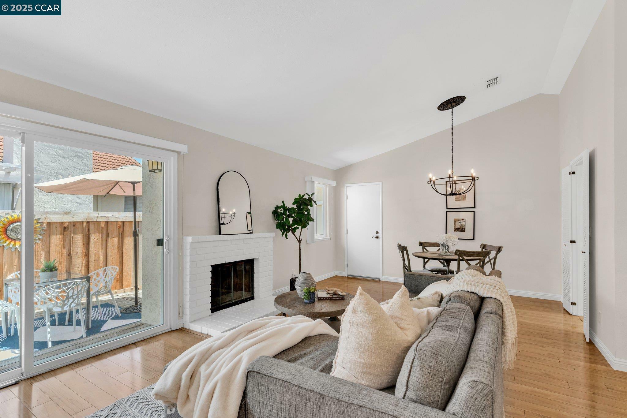 Property Photo: 7 Clark Creek Circle CA 94517