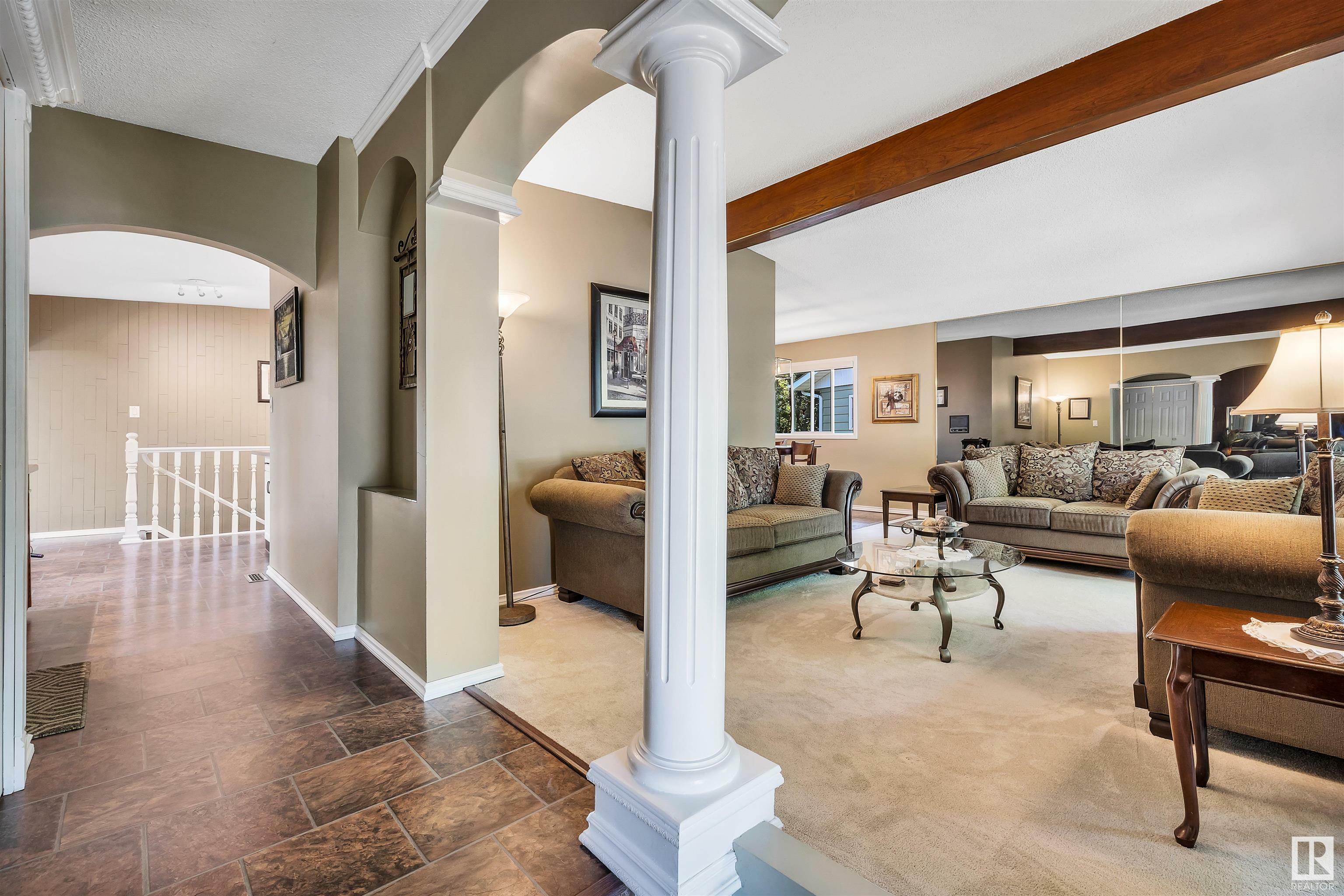 Property Photo: 8 Garfield Place AB T8N 1Z9