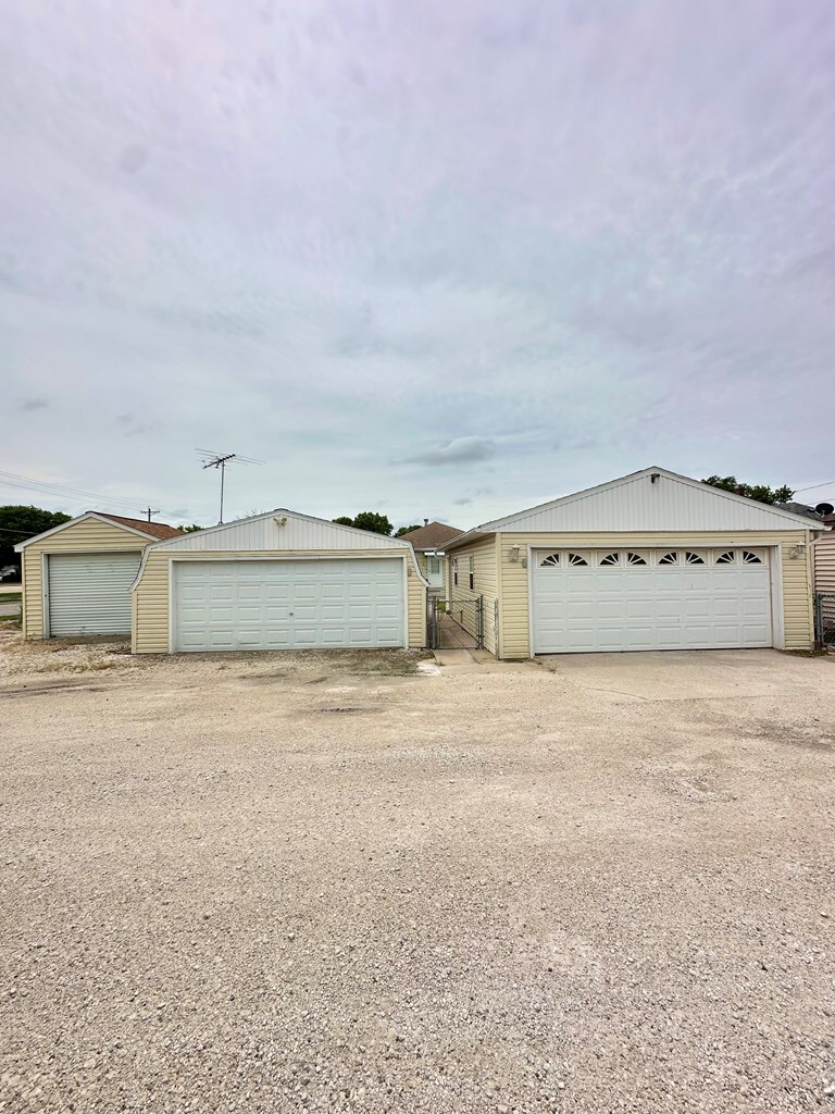 Property Photo: 2128 4th Ave North IA 50501