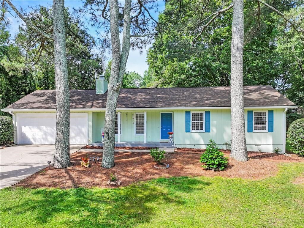 Property Photo: 5415 Hickory Place GA 30566