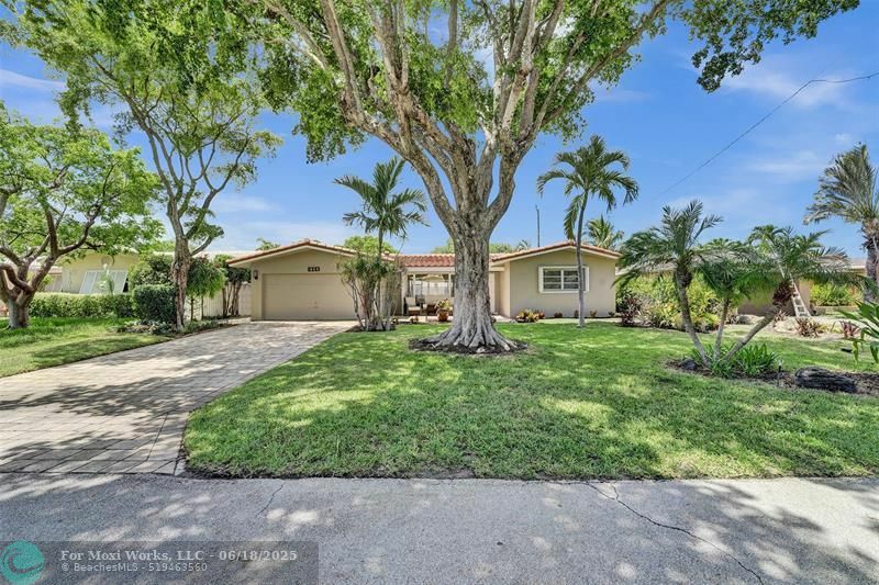 Property Photo: 2111 NE 54th Ct FL 33308