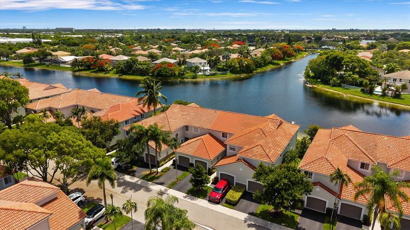 Property Photo: 3748 San Simeon Cir FL 33331