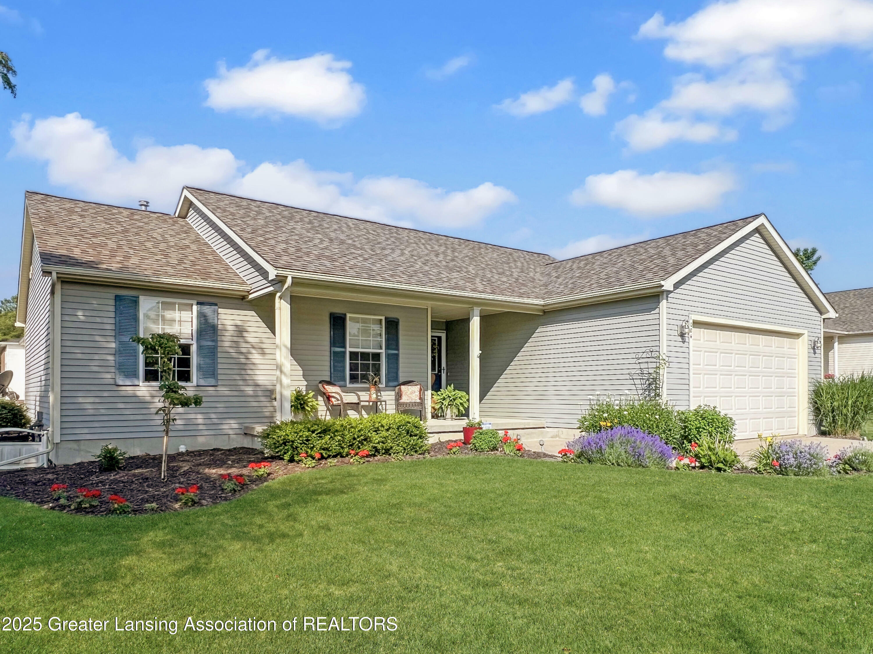 Property Photo:  1024 Franklin Farm Drive  MI 48854 
